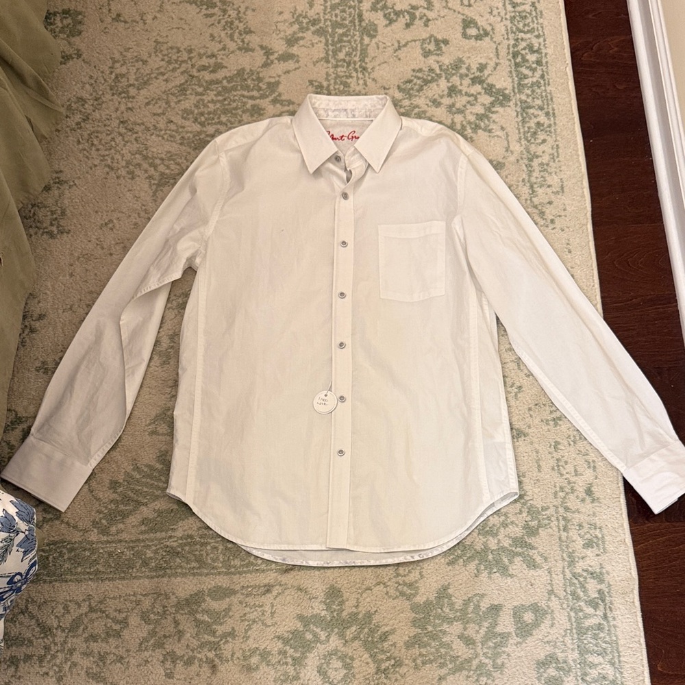 NWOT Robert Graham White Button-Up Shirt